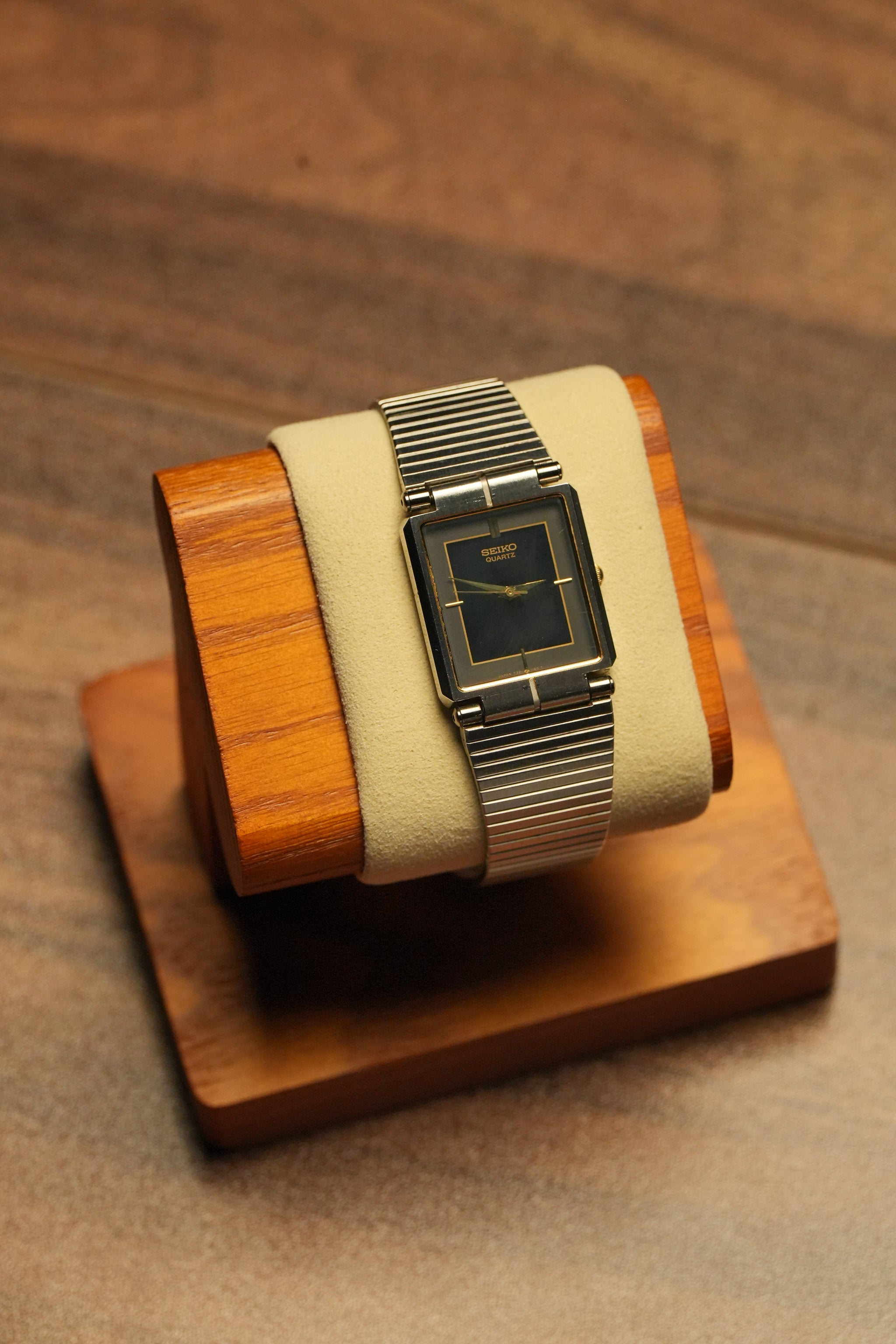 1985 SEIKO Quartz Tank 7321-5680