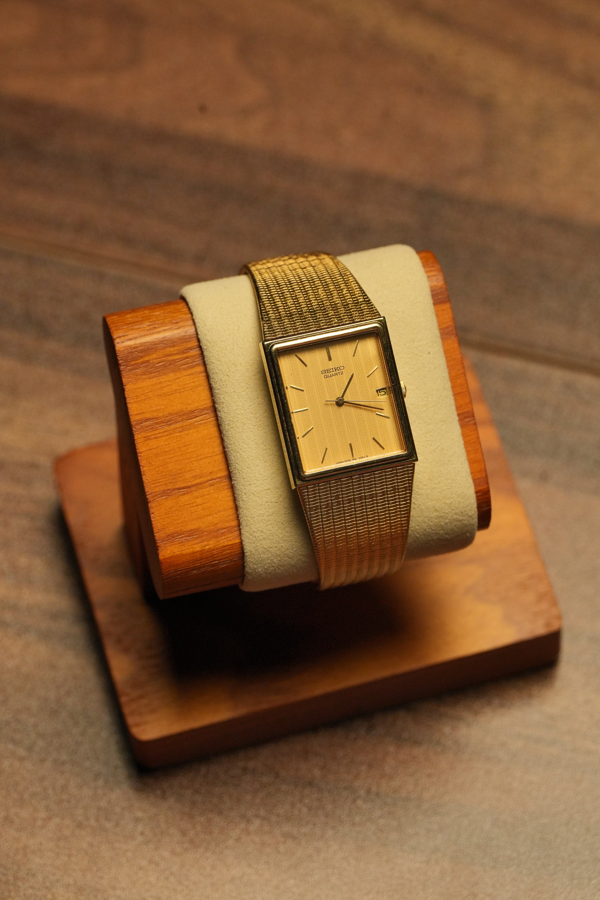 1989 Seiko Tank Quartz Gold Rare Dial 5P32-5239