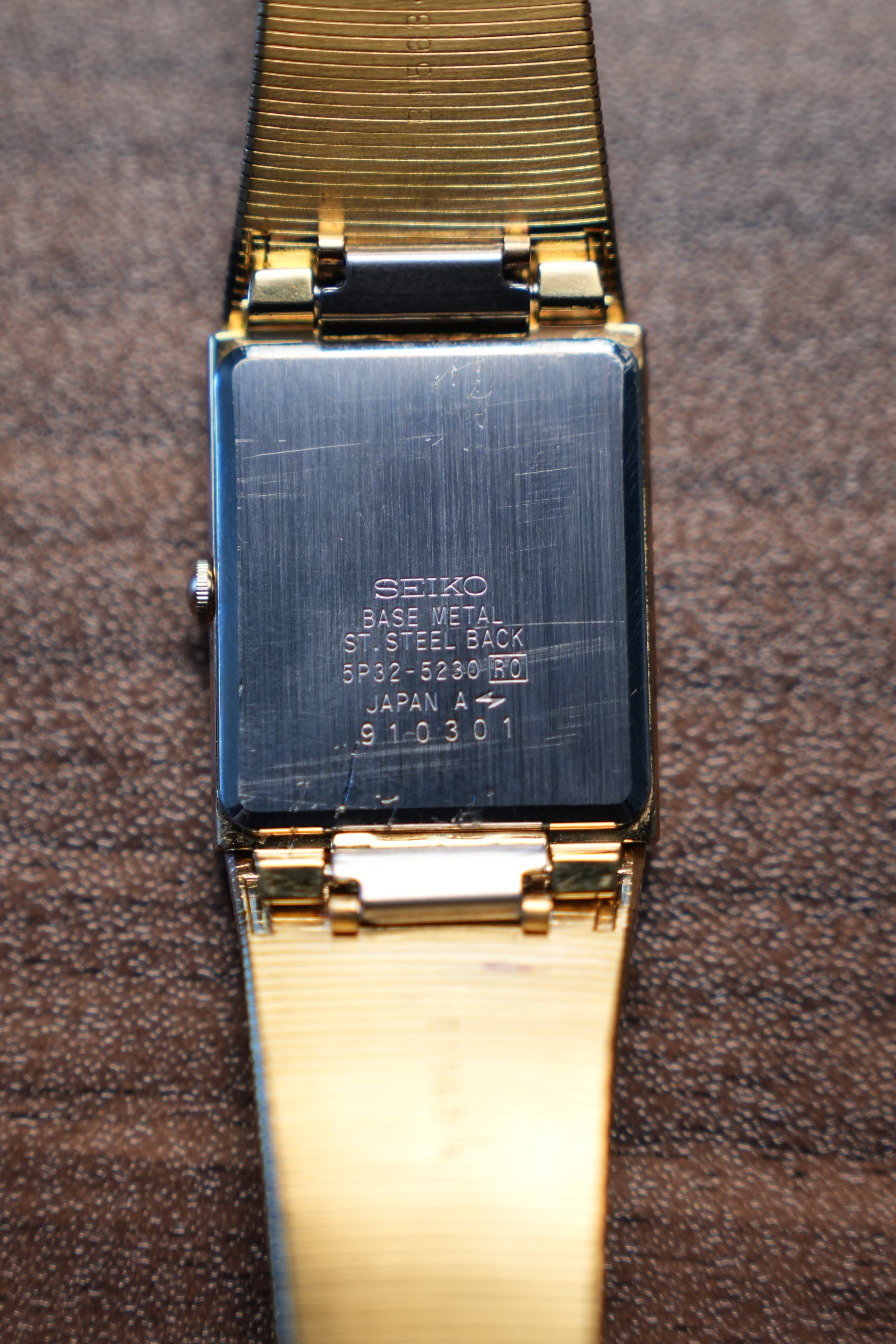 1989 Seiko Tank Quartz Gold Rare Dial 5P32-5239