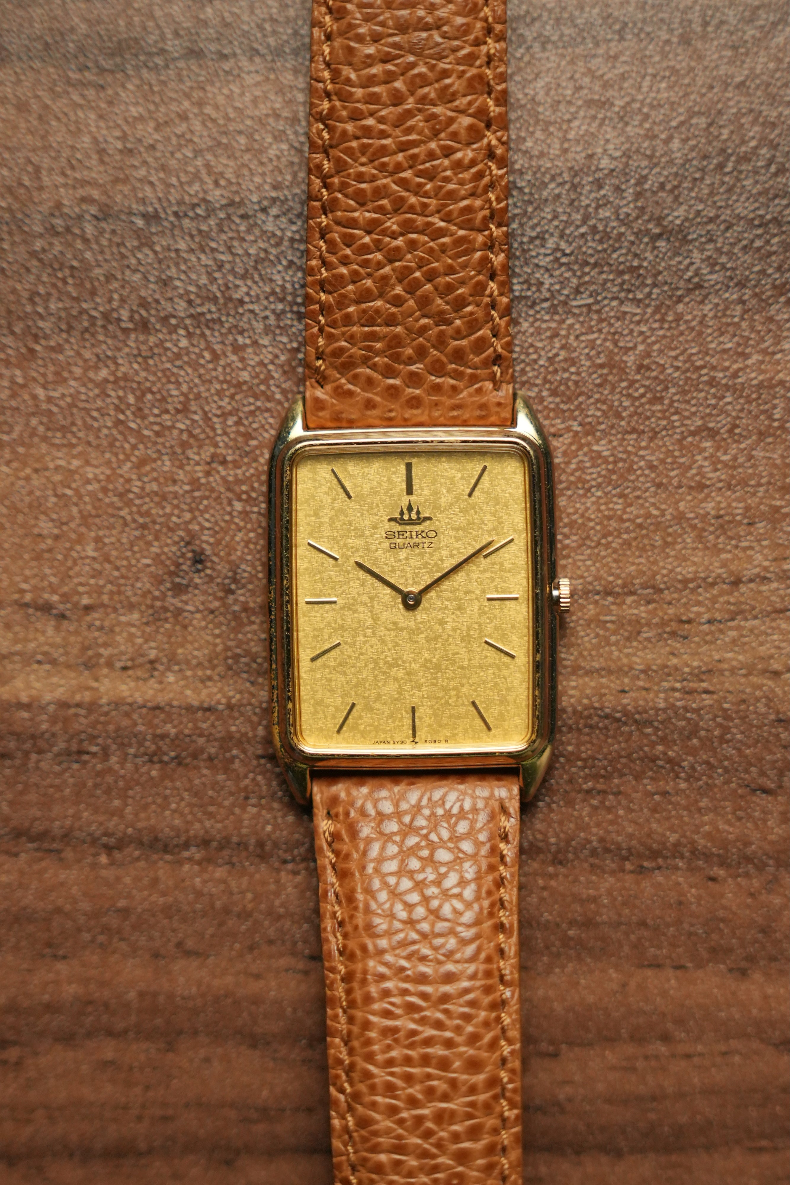 1988 SEIKO Galaxy Tank Quartz “Textured Dial”5Y30-5D50